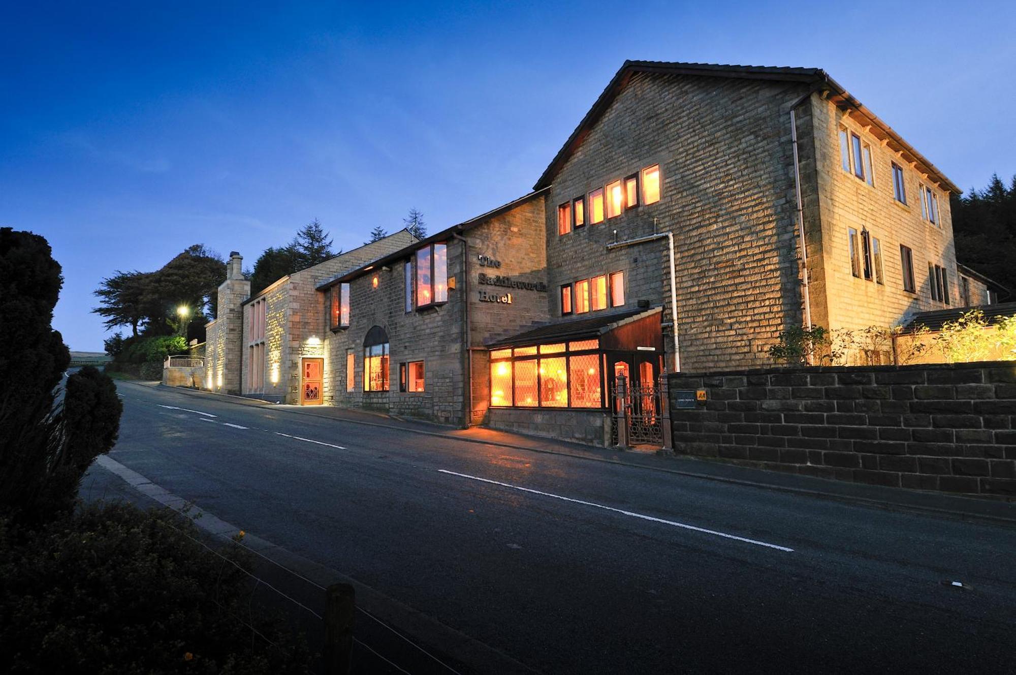 The Saddleworth Hotel Diggle Exterior photo